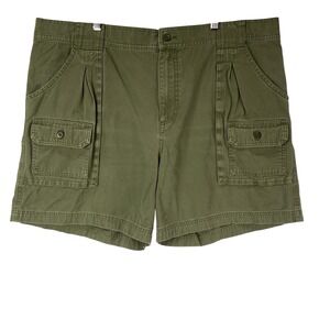 Cabelas Mens Green Cotton Canvas Cargo Shorts Size 42 6 Inch Inseam